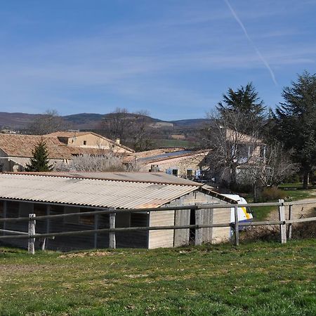 Le Petit Labouret Hotel Revest-du-Bion Екстериор снимка